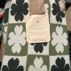 Cozy Cottage Green and White St Patrick’s Day Oversized Throw Blanket